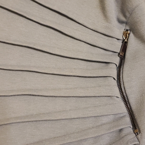 Ivanka Trump Dress - Picture 2 of 3